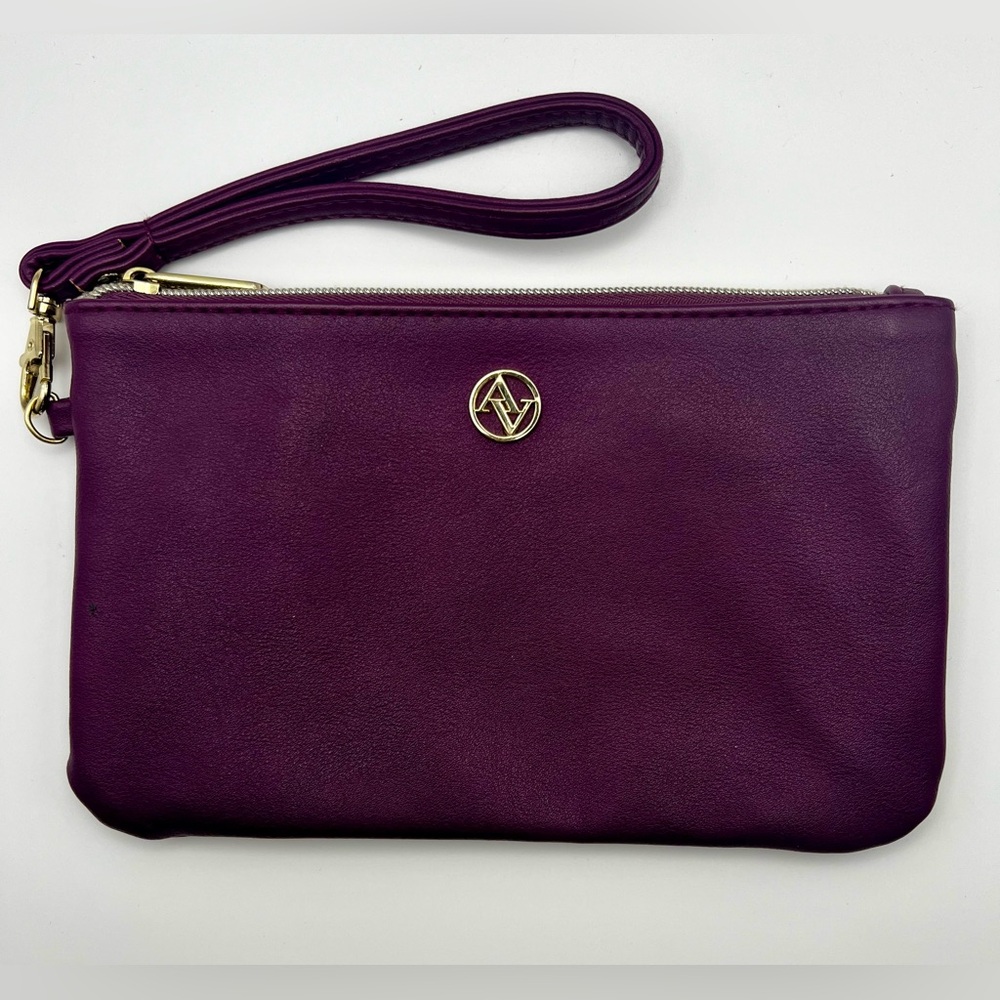 Beautiful Purple Adrienne Vittadini Wristlet